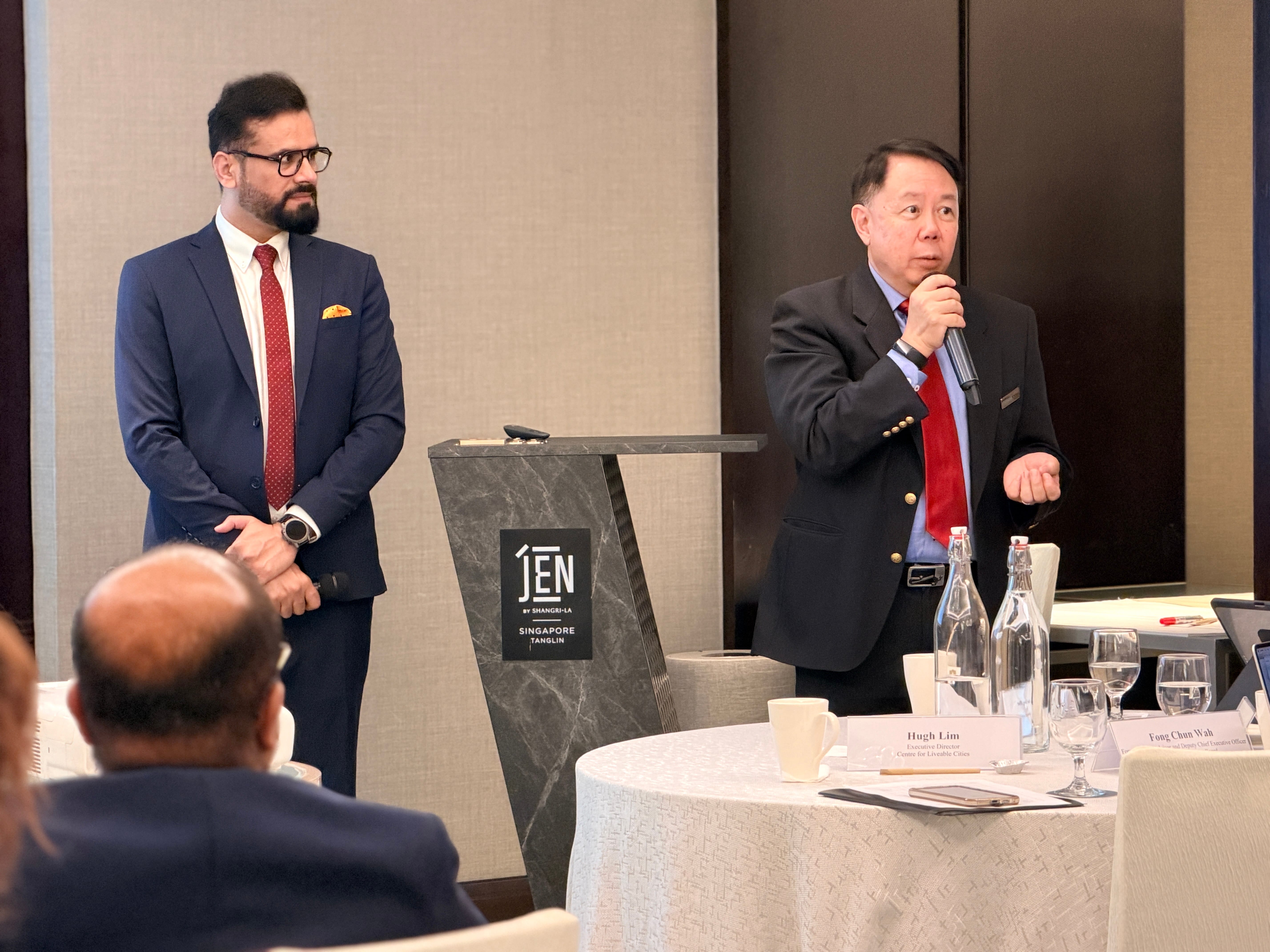 Photo of Hugh Lim, Executive Director, Centre for Liveable Cities, Ministry of National Development providing feedback on participants' presentations